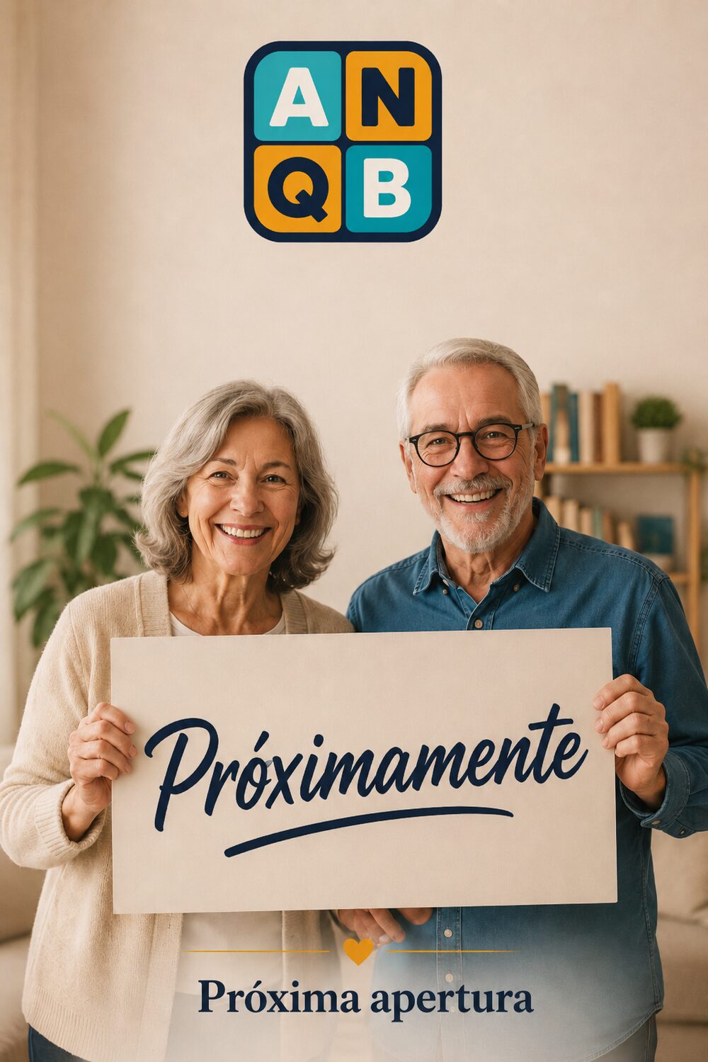 Pareja sonriente sosteniendo un cartel que dice Próximamente